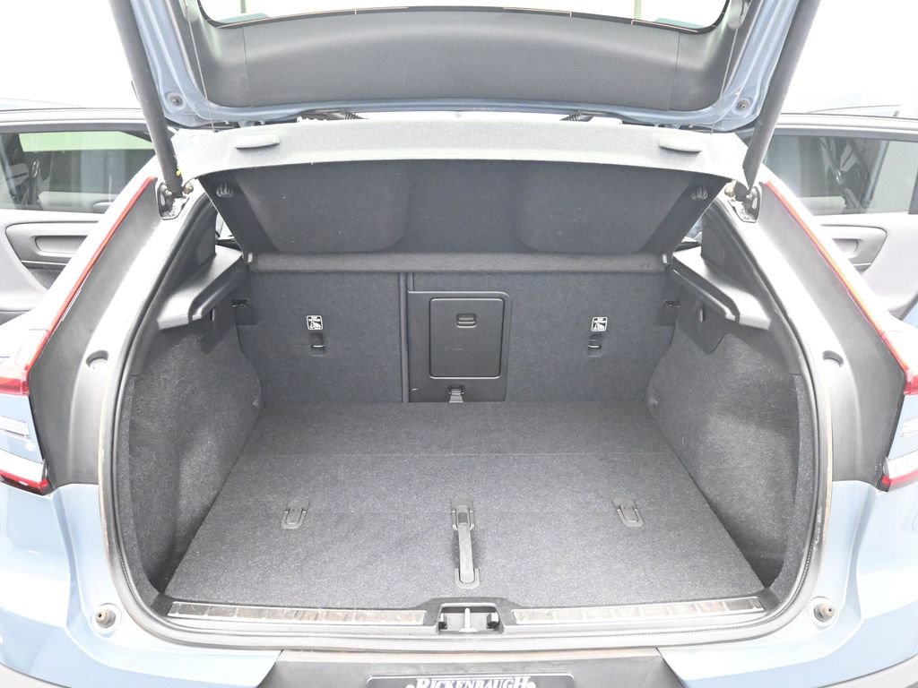Used 2023 Volvo C40 P8 Recharge Plus image 14