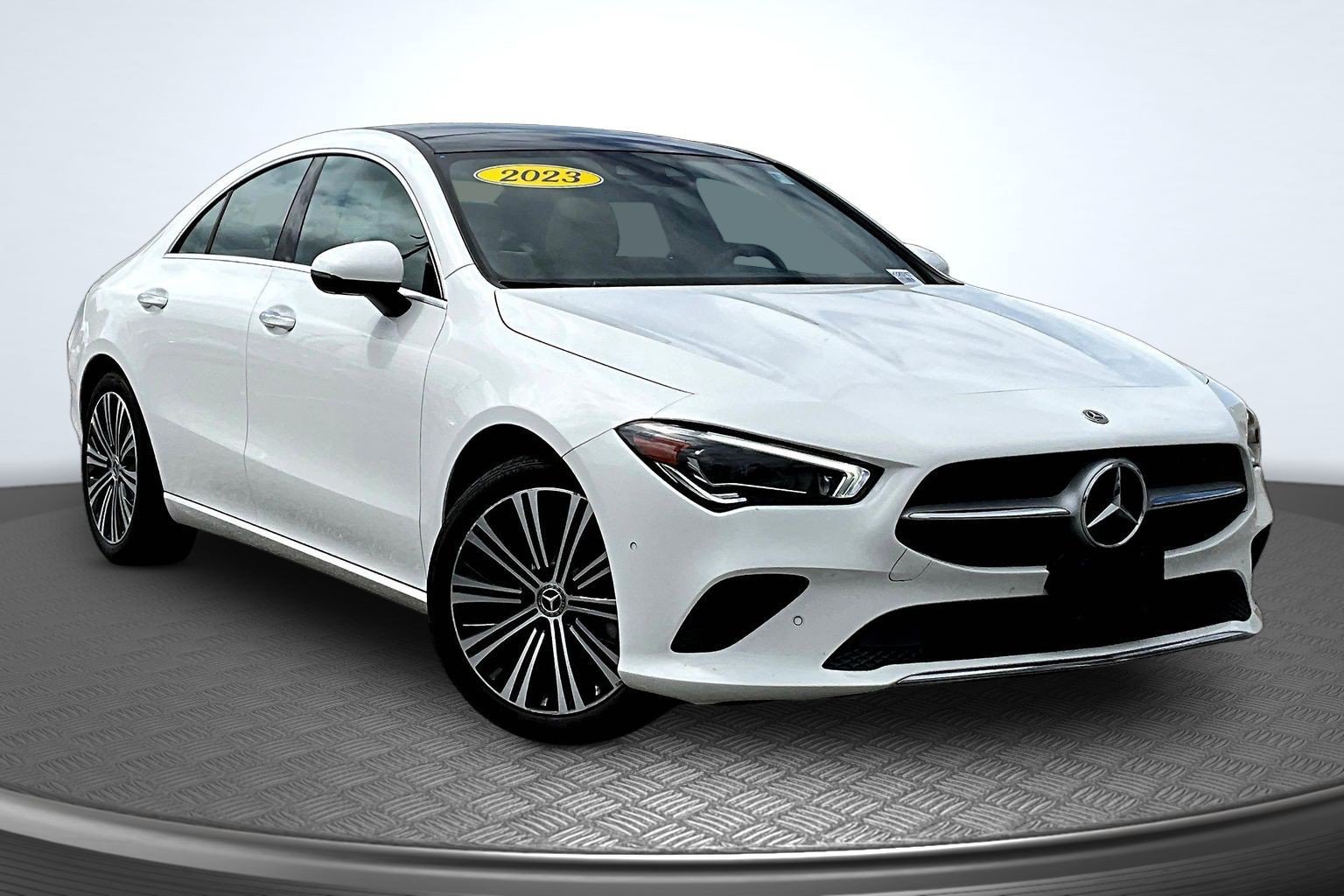 Used 2023 Mercedes-Benz CLA 250 4MATIC w/ Premium Package image 2