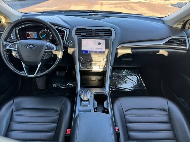 Used 2020 Ford Fusion SEL FWD image 16