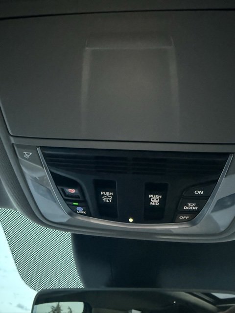 Certified 2025 Acura RDX w/ Technology Package image 44