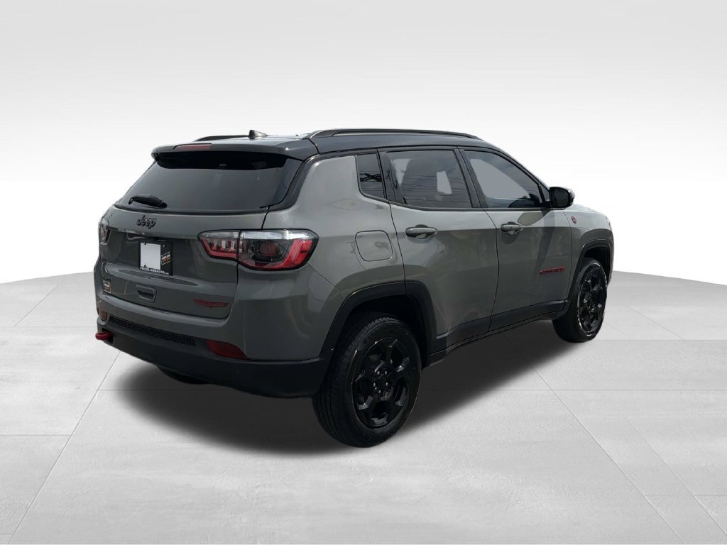 Used 2024 Jeep Compass Trailhawk AWD/4WD image 3