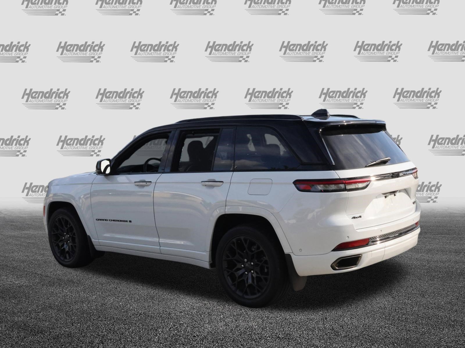 Used 2024 Jeep Grand Cherokee Summit w/ High Altitude Package AWD/4WD image 7