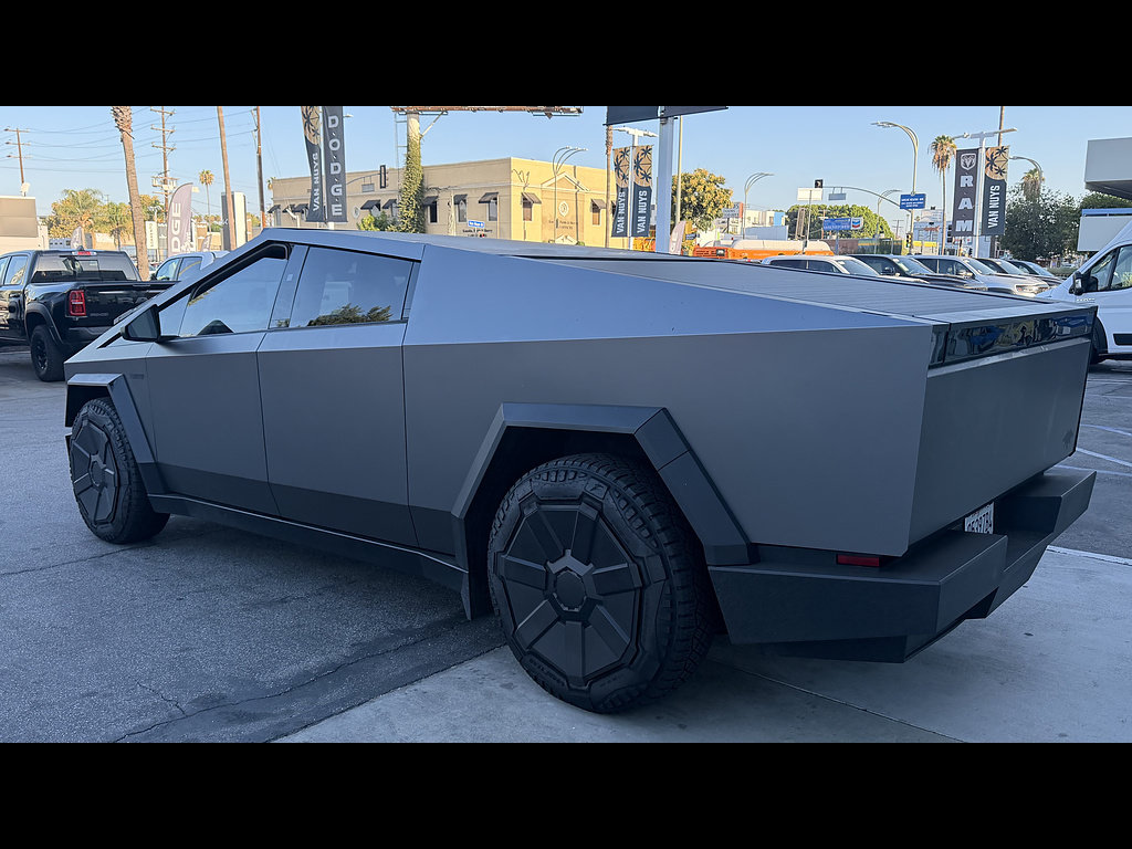 Used 2024 Tesla Cybertruck Cyberbeast AWD/4WD image 3