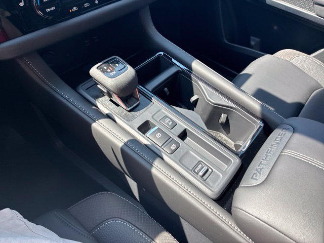 New 2026 Nissan Pathfinder SL w/ SL Premium Package FWD image 15