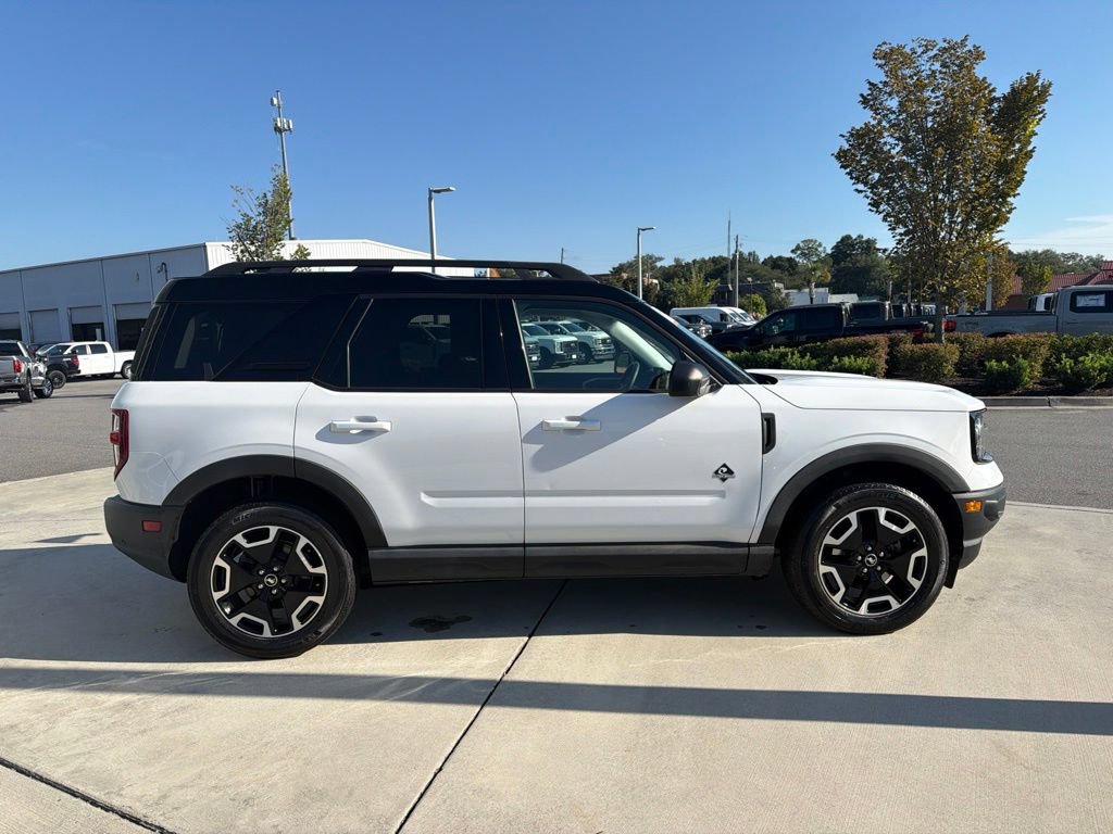 Used 2022 Ford Bronco Sport Outer Banks AWD/4WD image 2