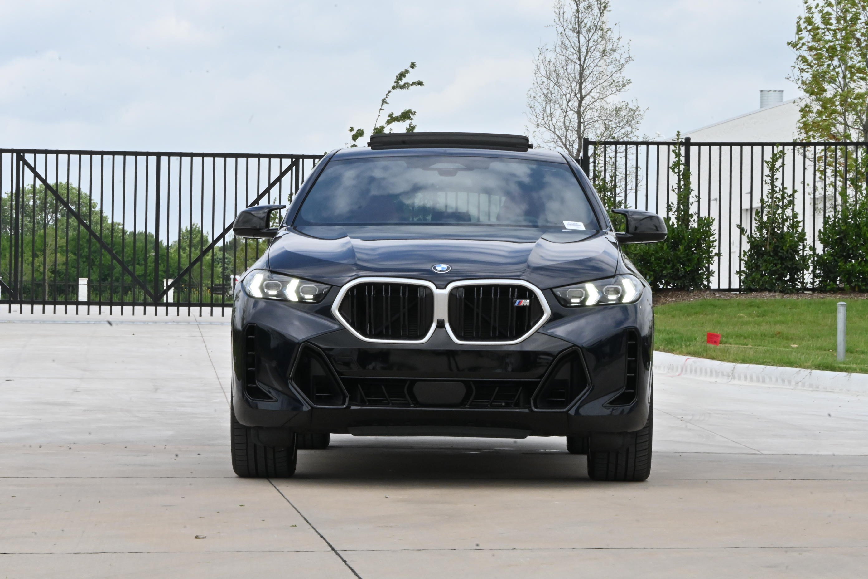 Certified 2026 BMW X6 M60i AWD/4WD image 3