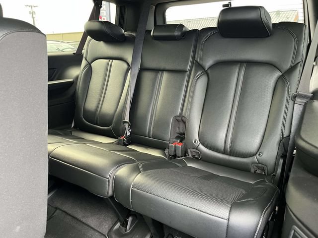 Used 2024 Jeep Wagoneer L 4WD image 16