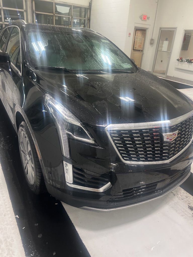 New 2026 Cadillac XT5 Premium Luxury w/ Driver Assist Package image 2