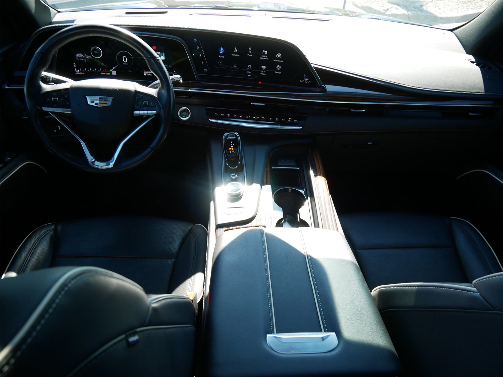 Used 2021 Cadillac Escalade Premium Luxury w/ Performance Package image 11