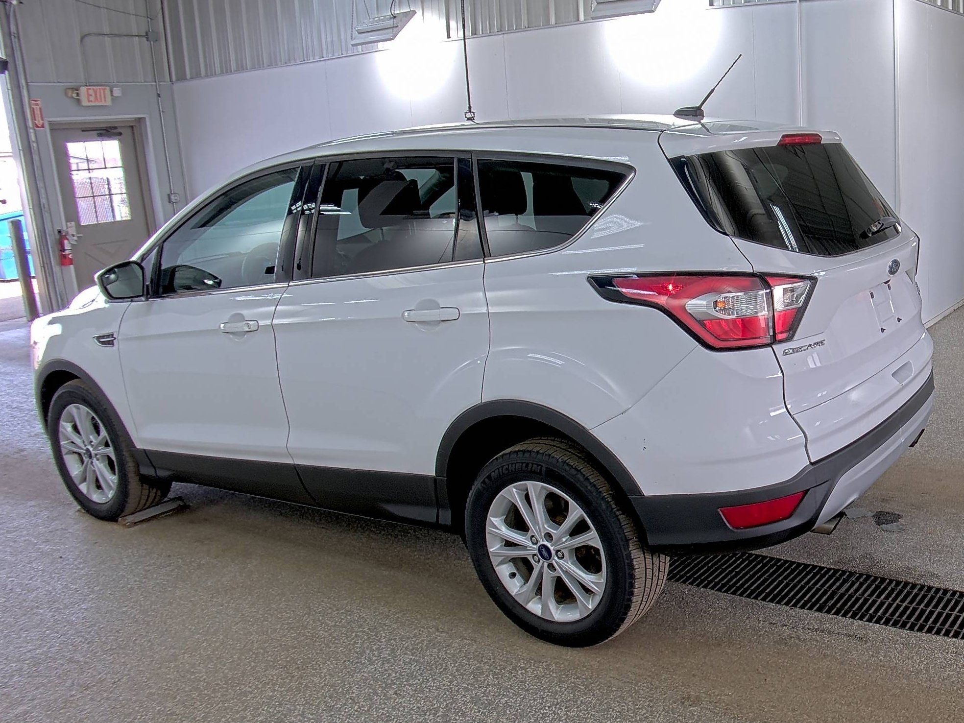 Used 2017 Ford Escape SE image 8