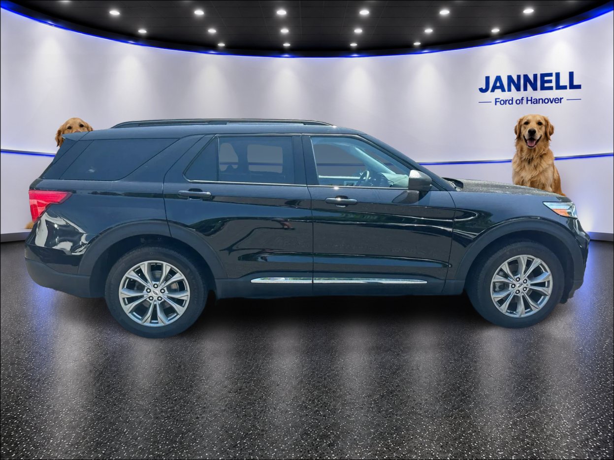 Used 2023 Ford Explorer XLT w/ Equipment Group 202A AWD/4WD image 4