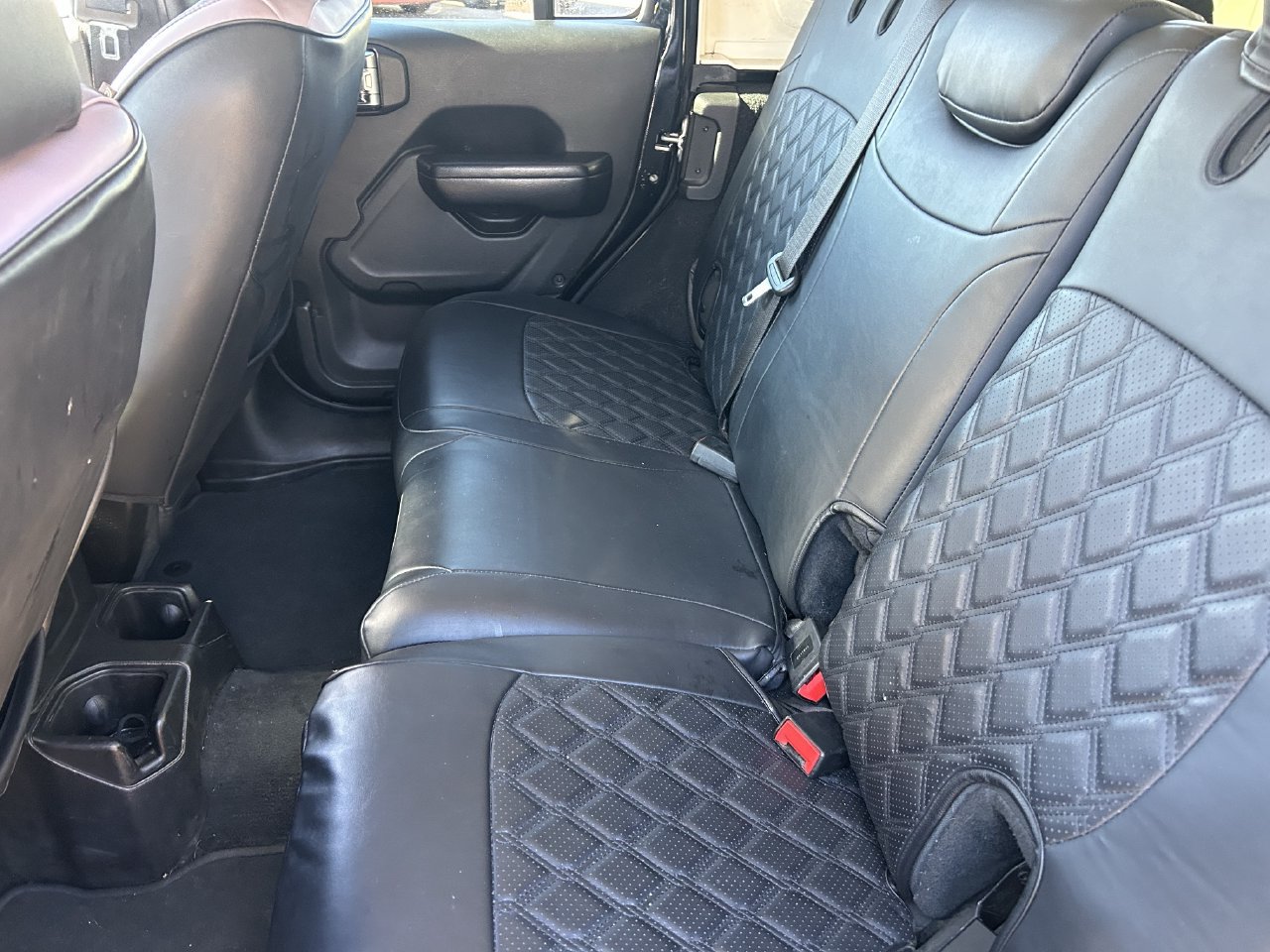 Used 2018 Jeep Wrangler Unlimited Sport S AWD/4WD image 13
