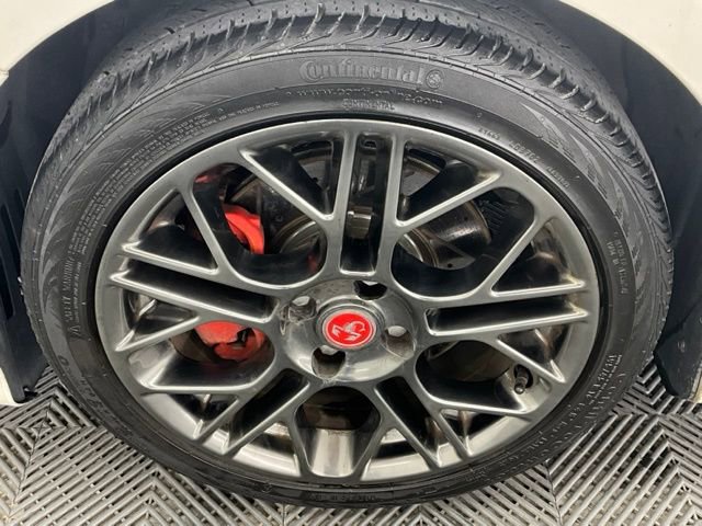 Used 2015 FIAT 500 Abarth w/ Beats Audio Package image 17
