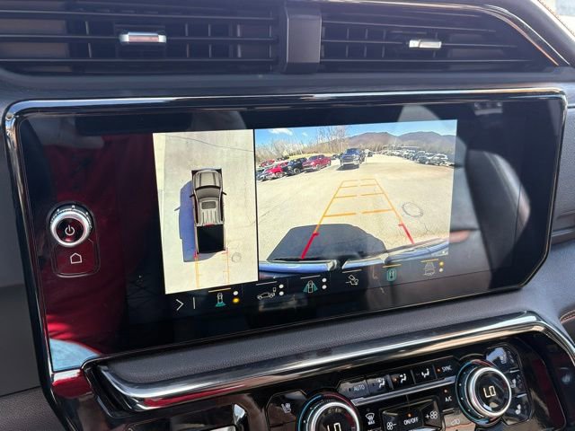 Used 2023 GMC Sierra 1500 AT4 w/ Technology Package AWD/4WD image 5