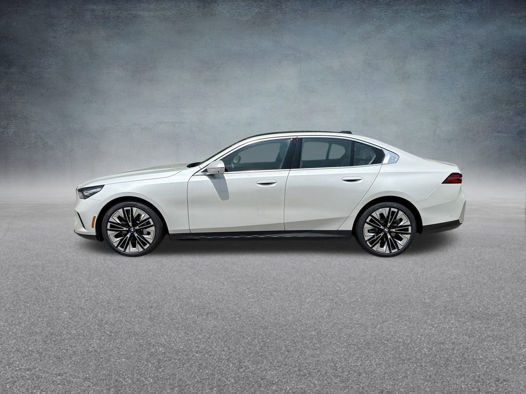 Used 2026 BMW 530i xDrive w/ Premium Package image 6