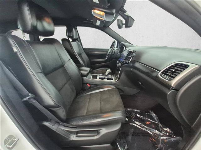 Used 2019 Jeep Grand Cherokee Laredo w/ Laredo X Package RWD image 23