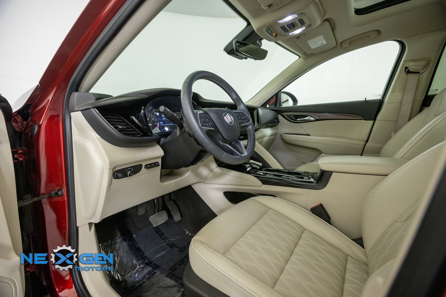 Used 2022 Buick Envision Avenir w/ Technology Package II FWD image 10