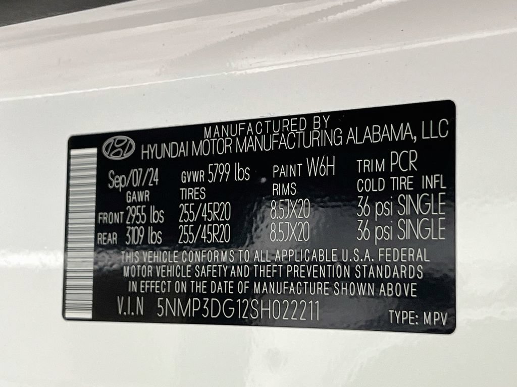 Certified 2025 Hyundai Santa Fe Limited AWD/4WD image 33