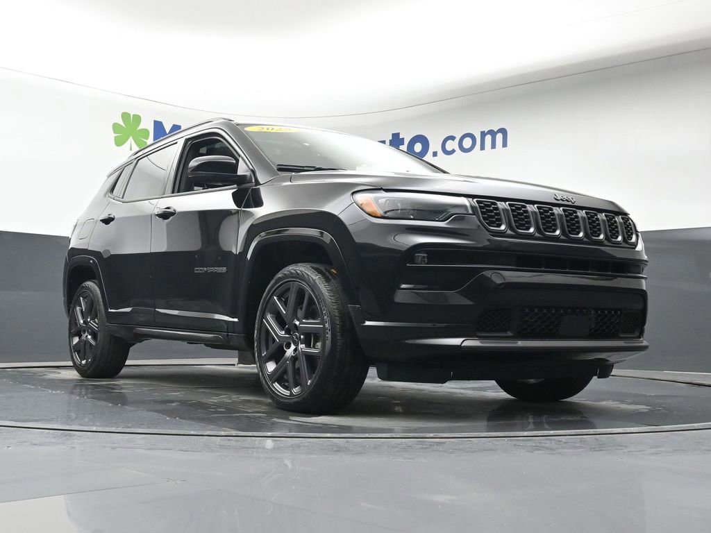 Used 2025 Jeep Compass Limited w/ High Altitude Package image 24