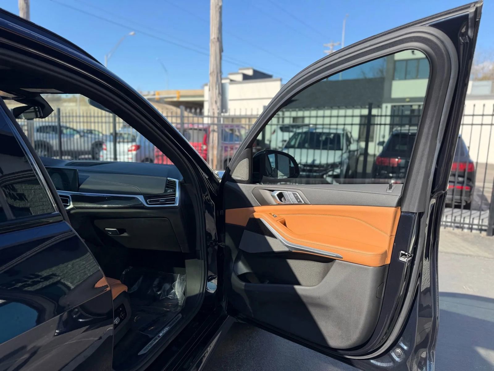 Used 2022 BMW X5 M50i w/ Executive Package AWD/4WD image 29