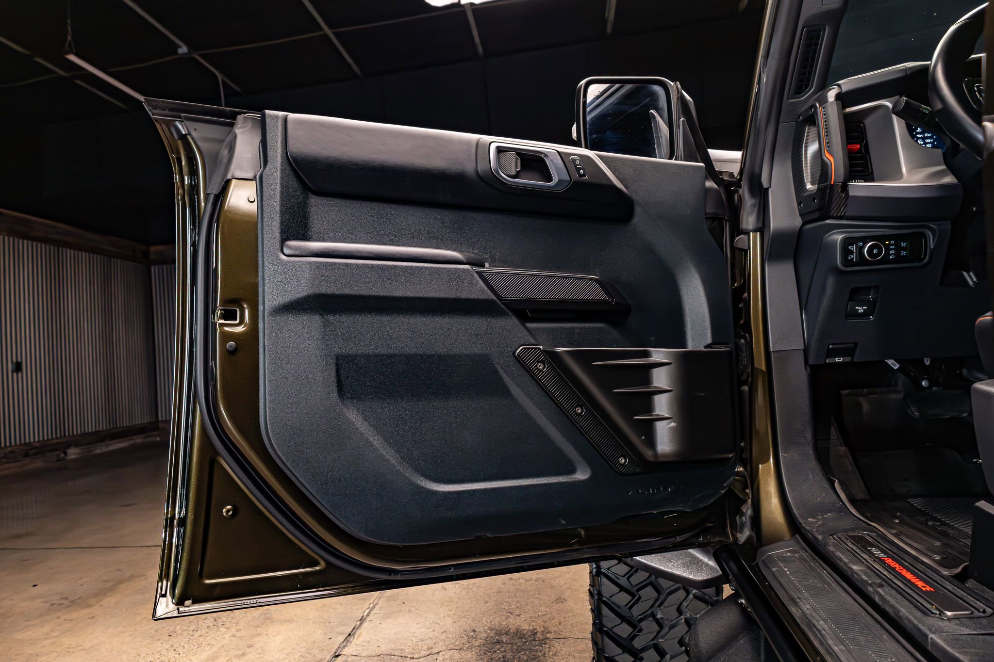 Used 2024 Ford Bronco Raptor w/ Interior Carbon Fiber Pack 6 image 29