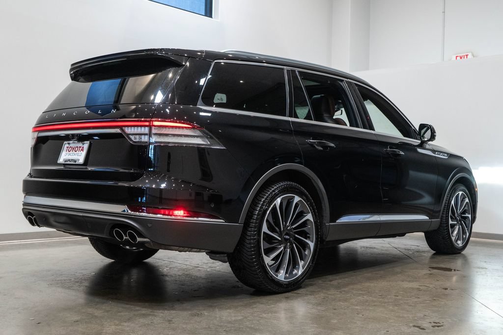 Used 2021 Lincoln Aviator Reserve w/ Equipment Group 202A AWD/4WD image 9