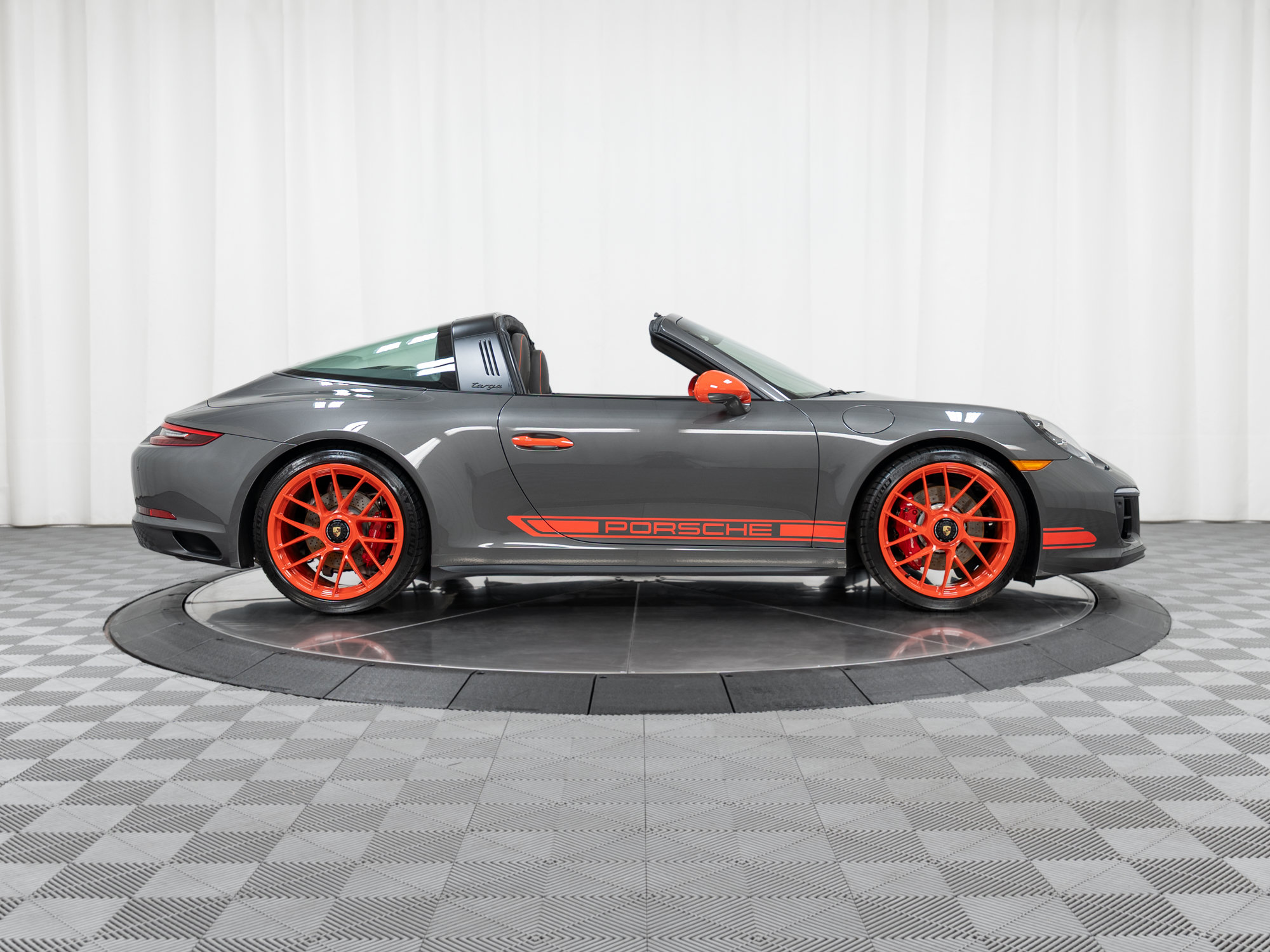 Certified 2018 Porsche 911 Targa 4 GTS AWD/4WD image 8