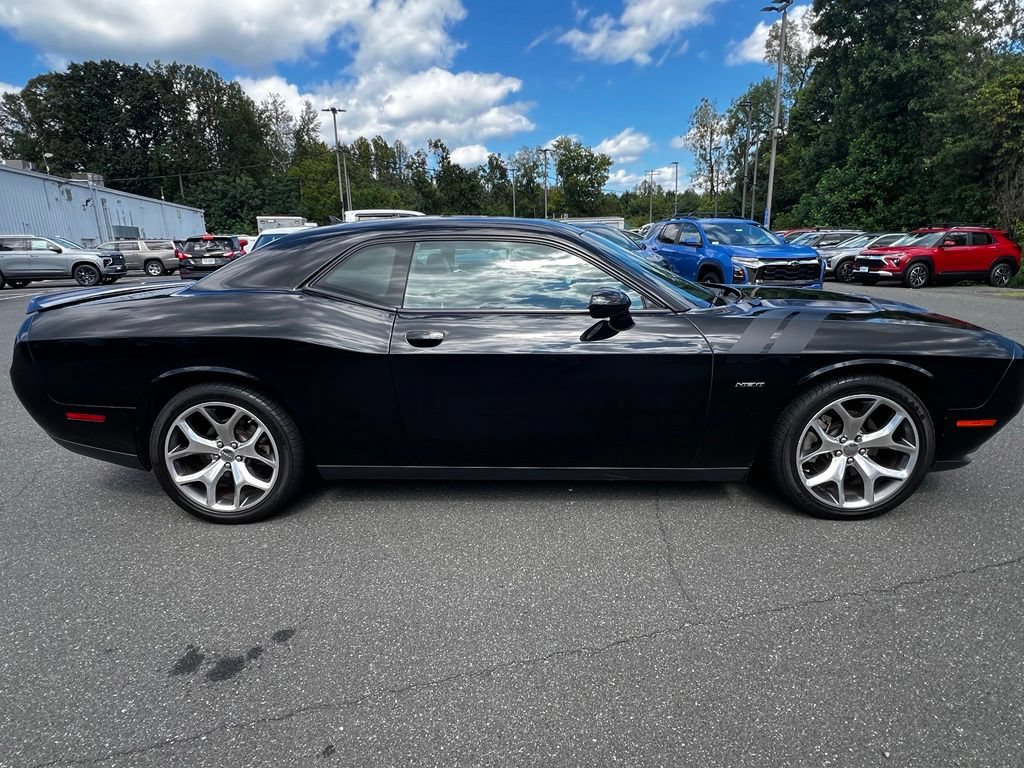 Used 2016 Dodge Challenger R/T Plus RWD image 2