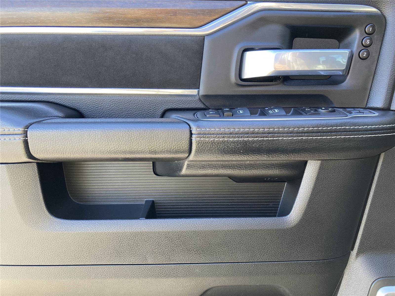 Used 2024 RAM 2500 Laramie image 25