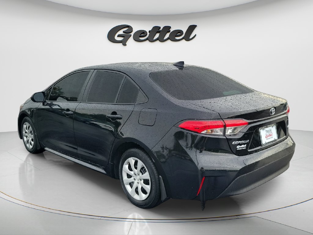Used 2025 Toyota Corolla LE FWD image 7