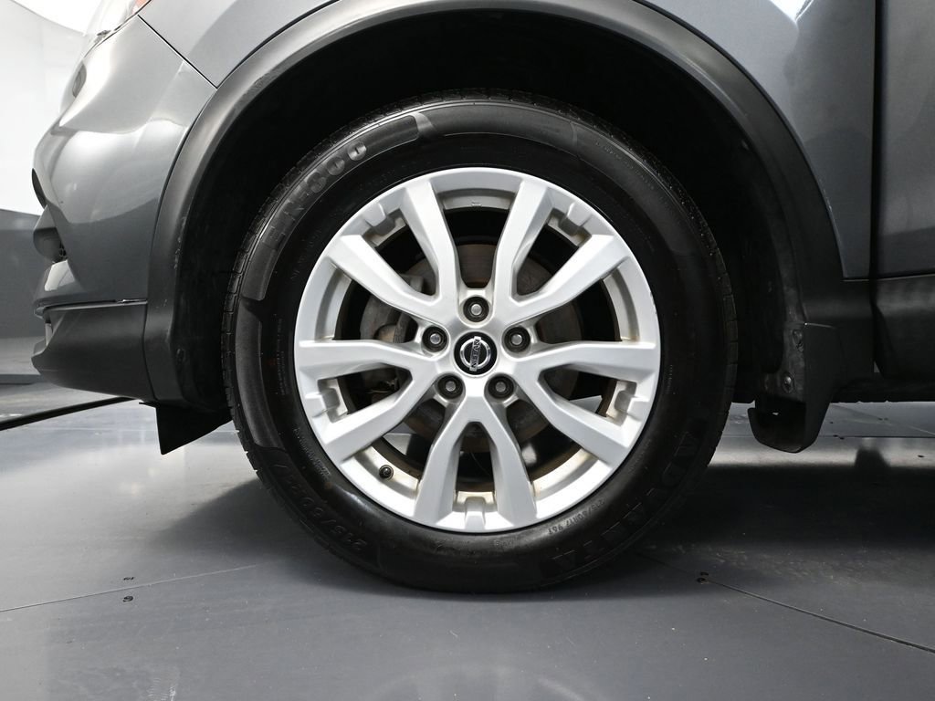 Used 2021 Nissan Rogue Sport SV image 16