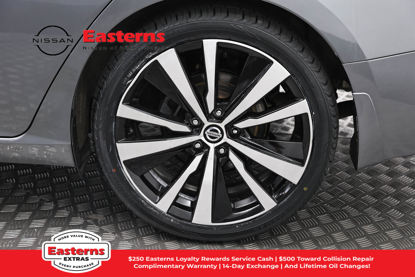 Used 2020 Nissan Altima 2.5 SR FWD image 32
