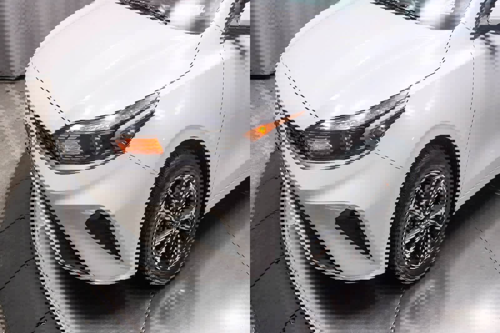 Used 2023 Kia Forte LXS w/ LXS Technology Package image 12