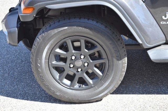 Used 2020 Jeep Gladiator Overland image 13