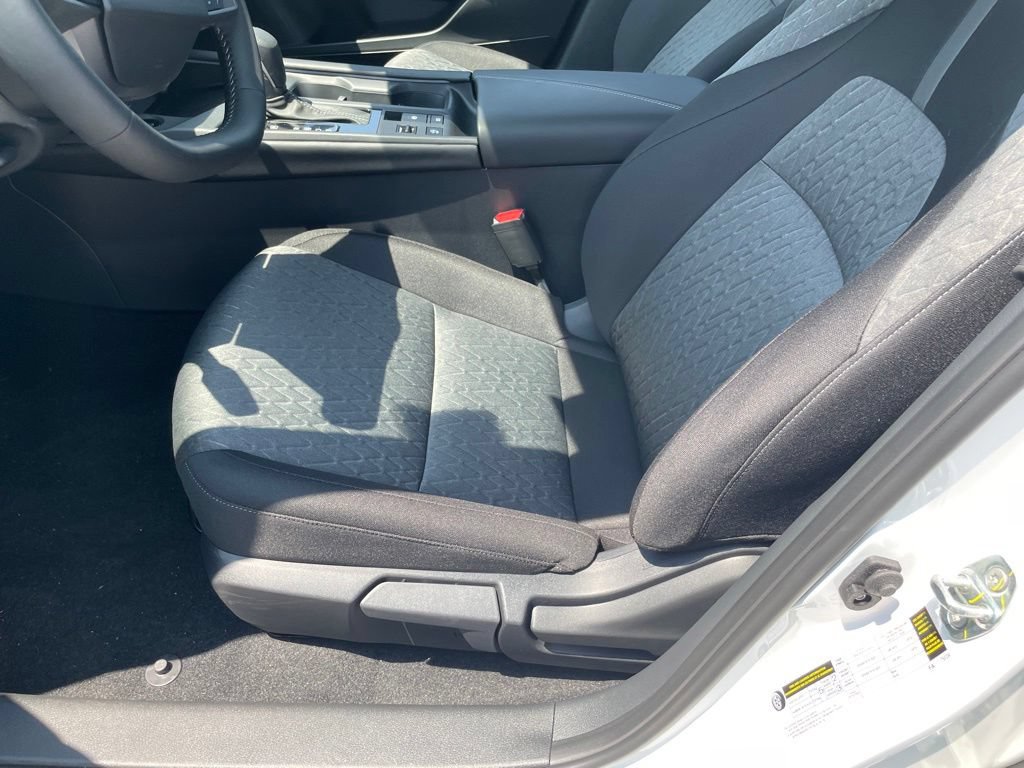 New 2026 Nissan Sentra SV w/ SV Convenience Package FWD image 10