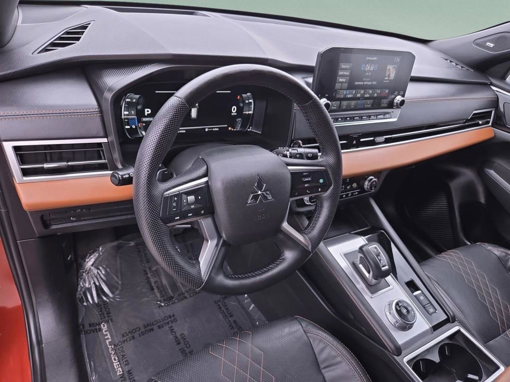 Used 2023 Mitsubishi Outlander SEL image 11