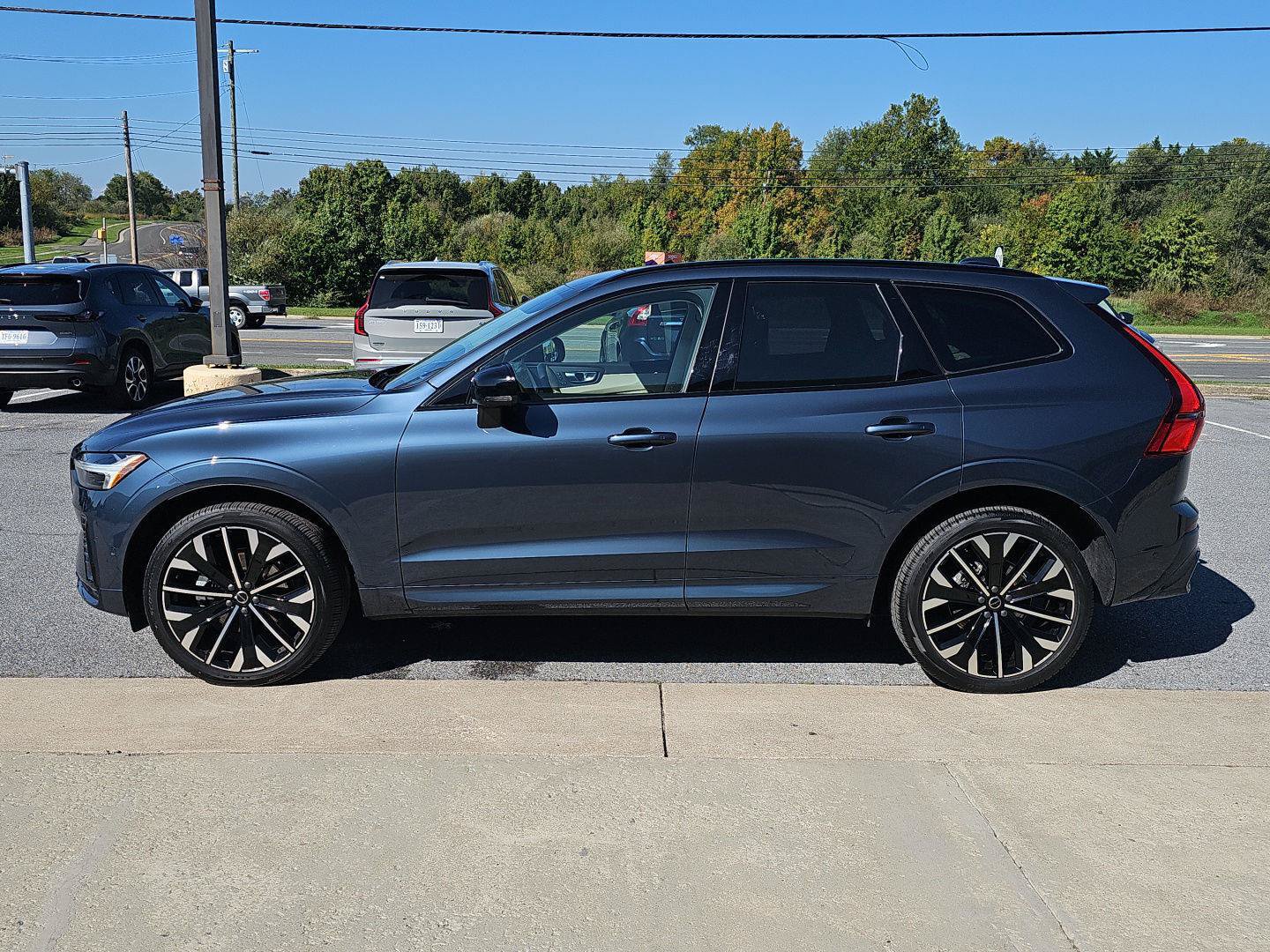 Used 2026 Volvo XC60 B5 Ultra w/ Climate Package AWD/4WD image 4