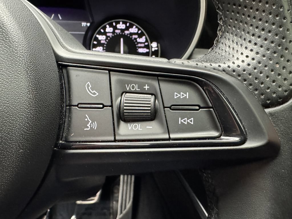 Used 2023 Alfa Romeo Stelvio Ti AWD/4WD image 16