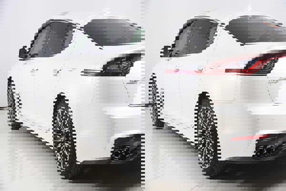 Used 2018 Kia Stinger Premium image 25