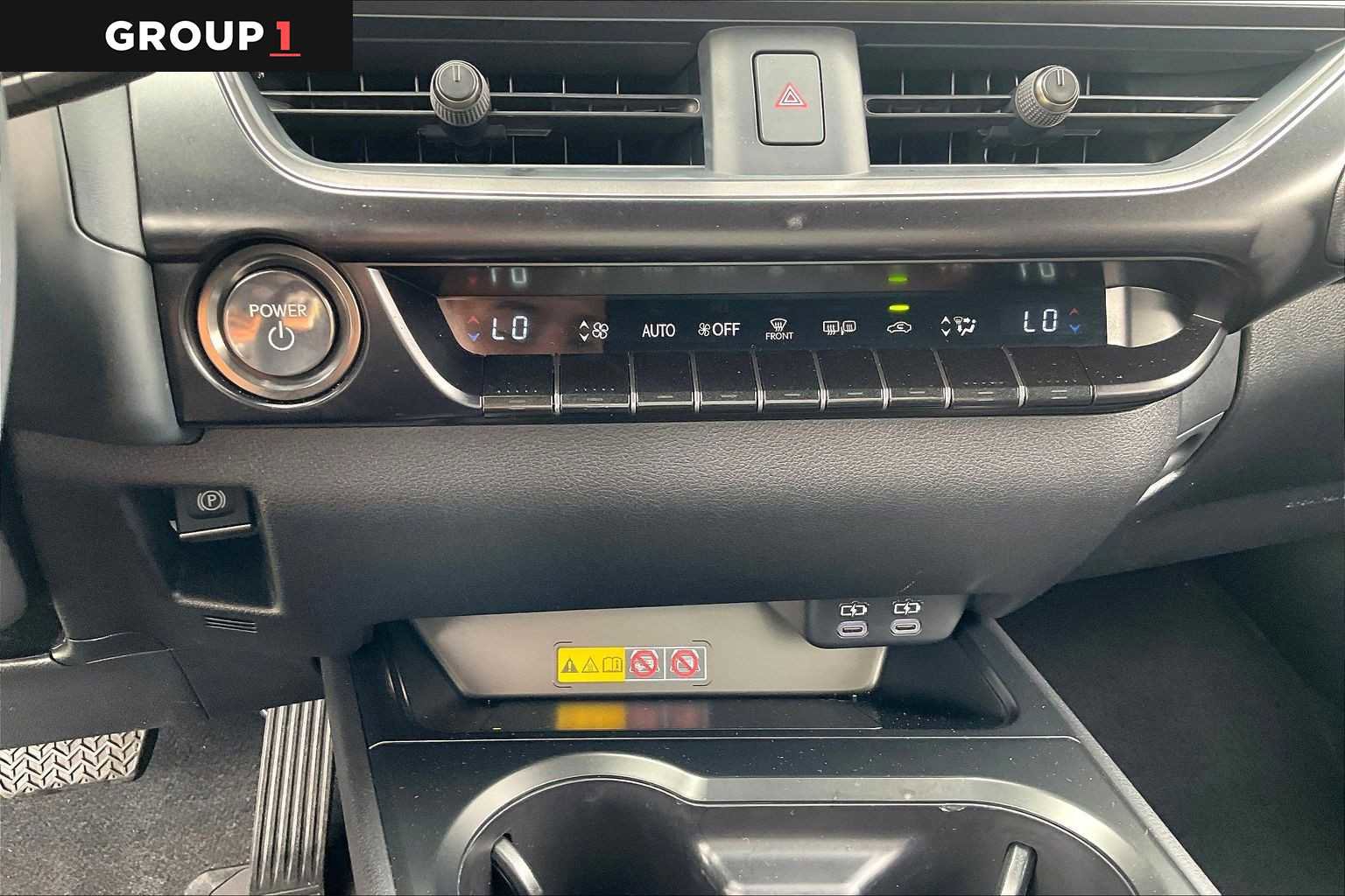 Certified 2025 Lexus UX 300h FWD image 31