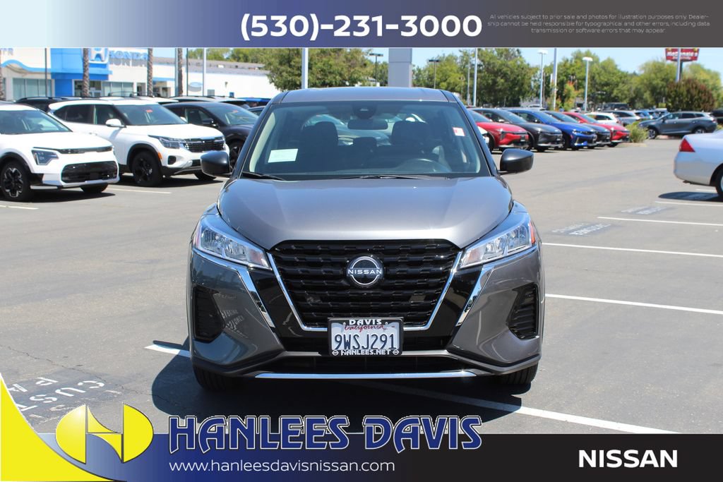 Used 2025 Nissan Kicks Play S FWD image 4