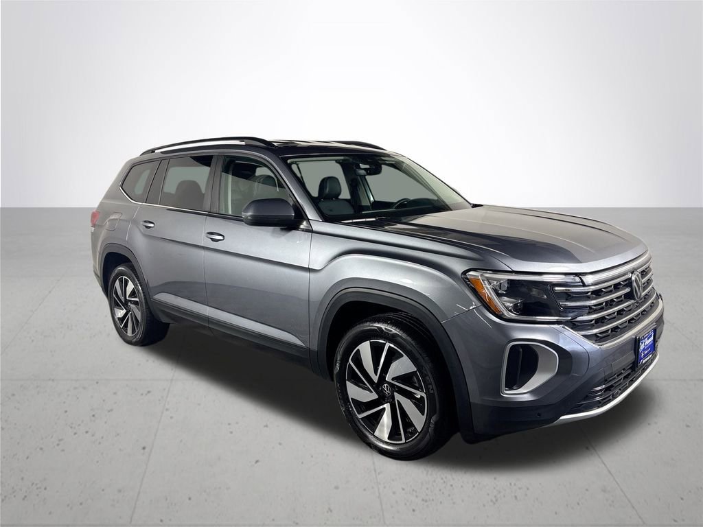 Certified 2024 Volkswagen Atlas SE image 4