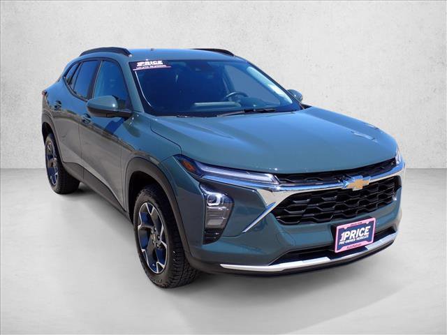 Used 2025 Chevrolet Trax LT w/ Driver Confidence Package FWD image 6