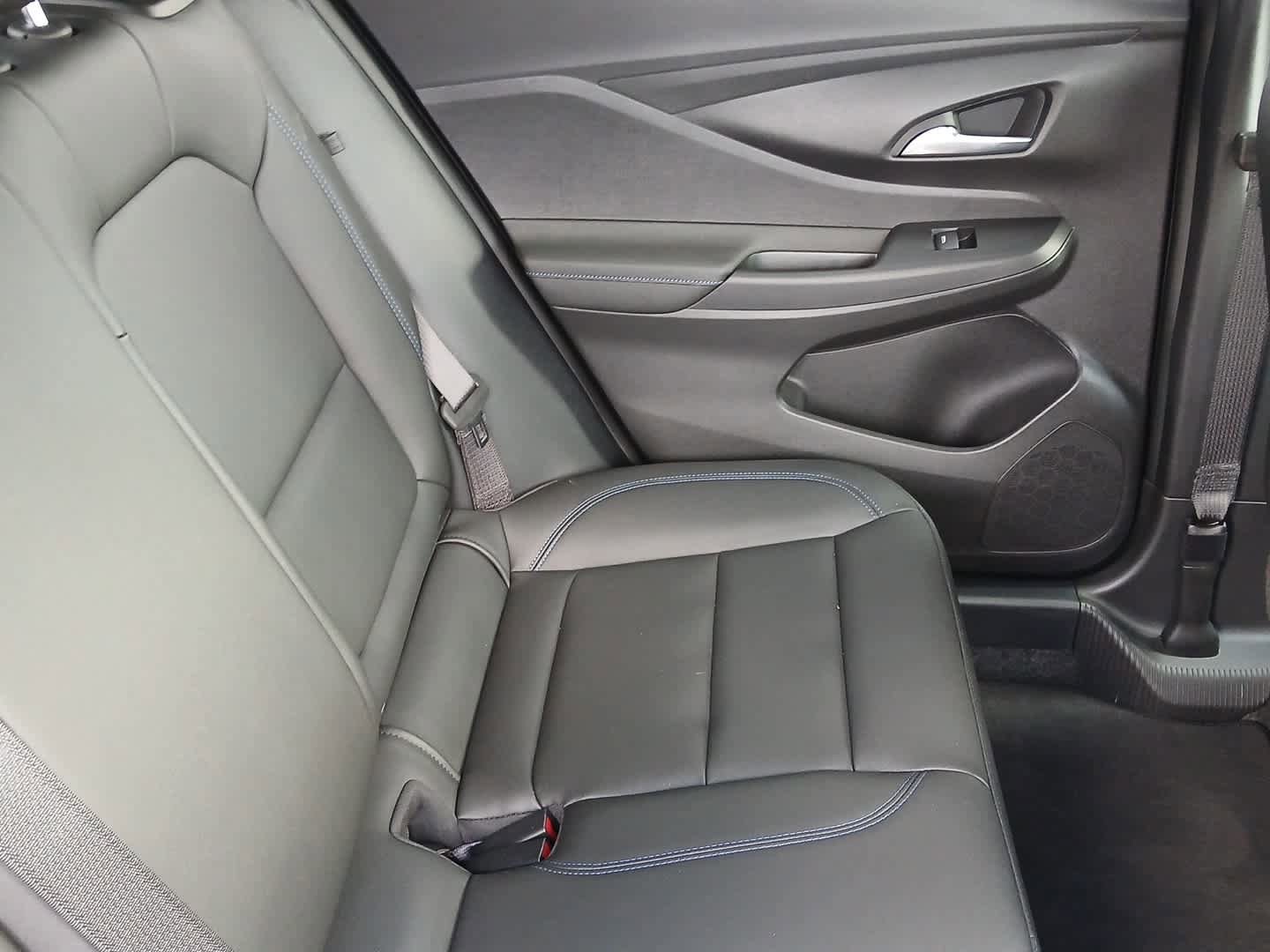 Used 2025 Buick Envista Sport Touring FWD image 61