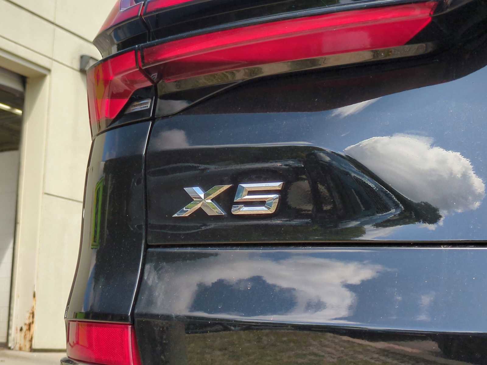 New 2026 BMW X5 xDrive40i w/ M Sport Package image 13