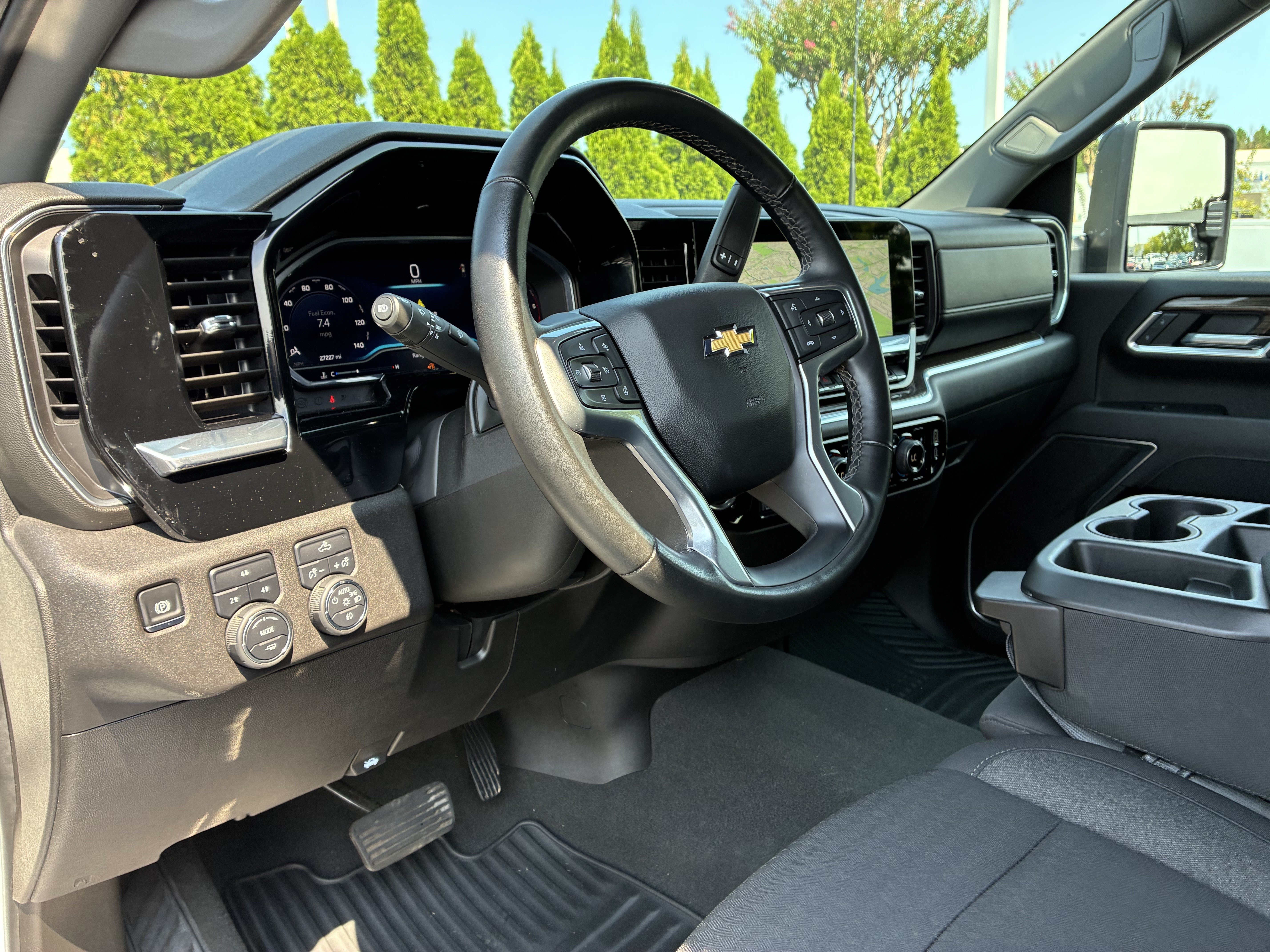 Used 2025 Chevrolet Silverado 2500 LT w/ Convenience Package AWD/4WD image 24