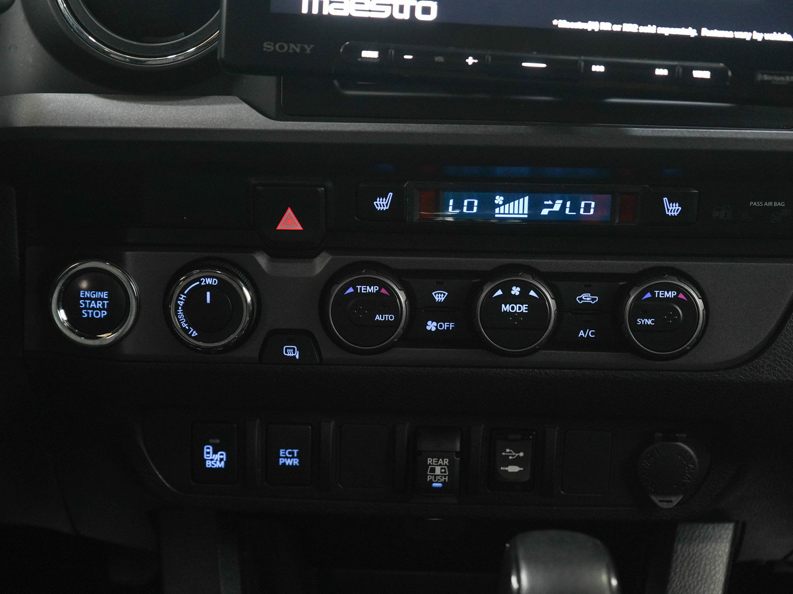 Used 2019 Toyota Tacoma TRD Off-Road AWD/4WD image 19