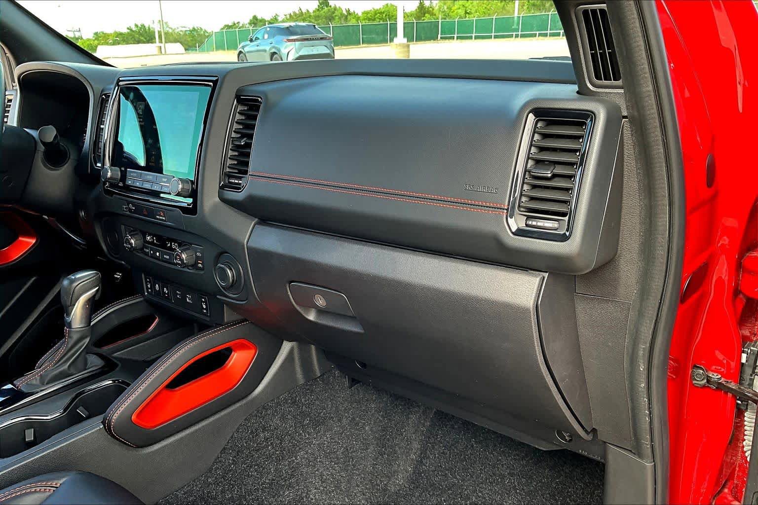 Used 2024 Nissan Frontier Pro-X w/ Pro Premium Package image 19