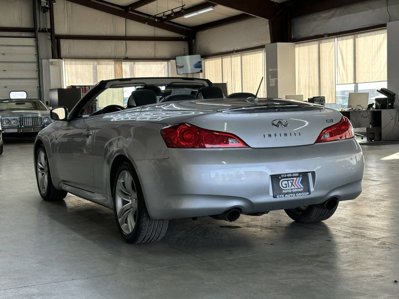 Used 2009 INFINITI G37 Base 2dr Convertible w/ Premium Pkg RWD image 6