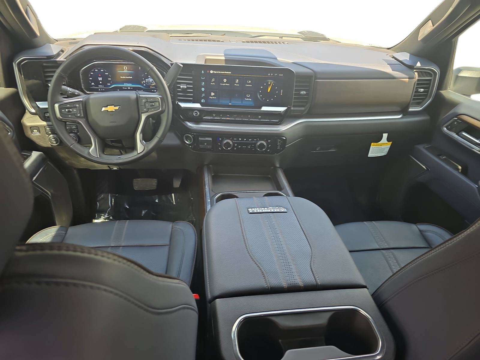 Used 2025 Chevrolet Silverado 2500 High Country w/ Technology Package AWD/4WD image 9